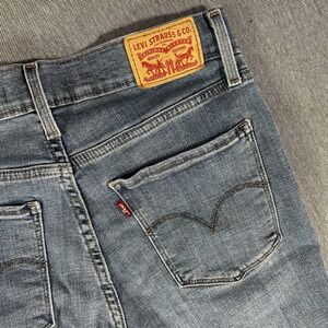 Levi's 724 Women High Rise Straight Crop Jeans 28 Light Wash Distressed Raw Hem